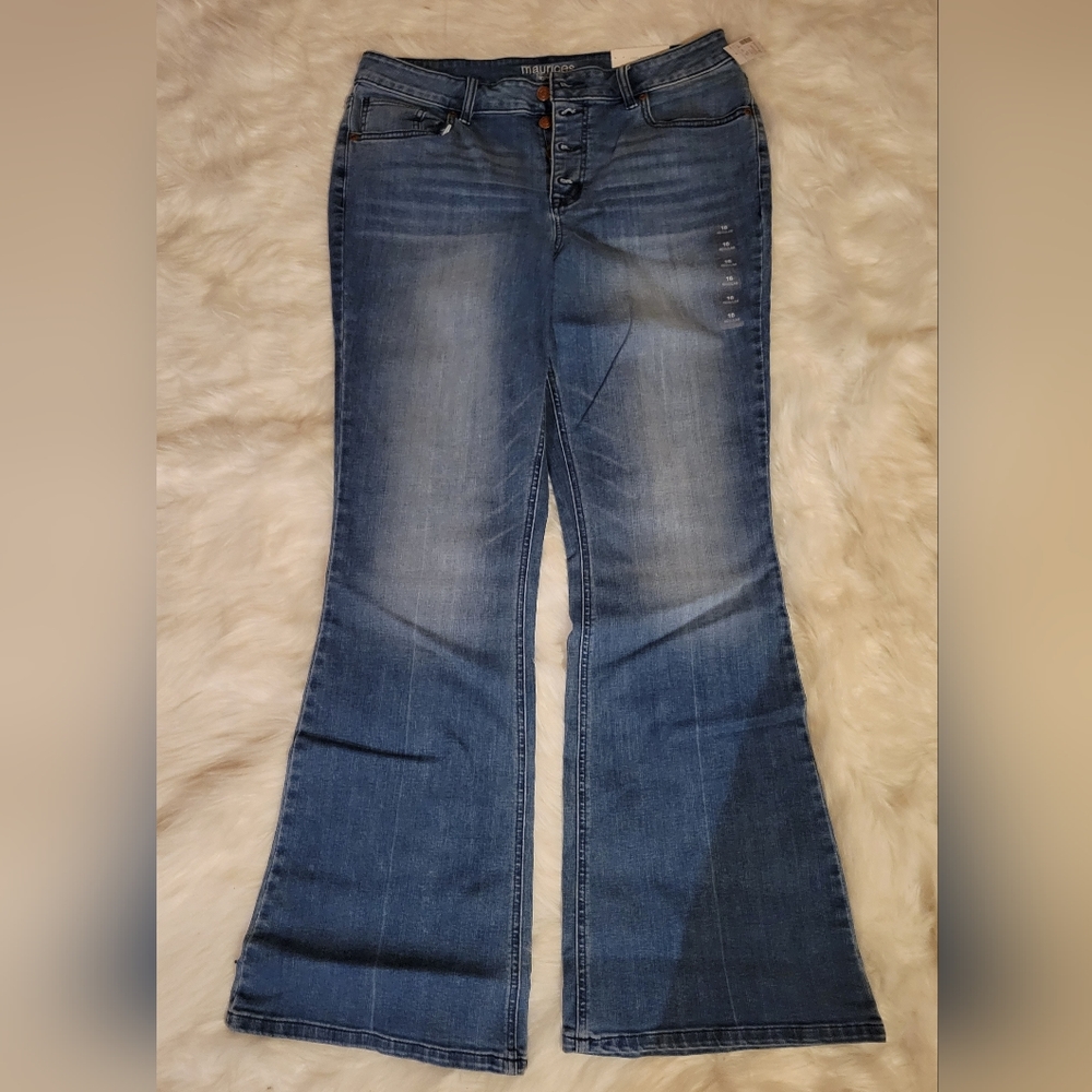 NWT Maurices button fly, flare jean, size 16